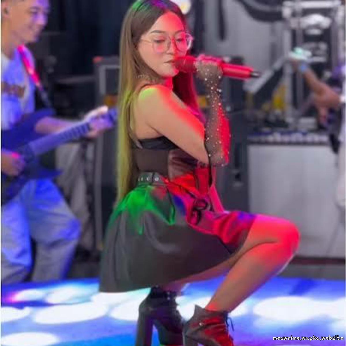 Yuni Yunel - Jangan Nget Ngetan